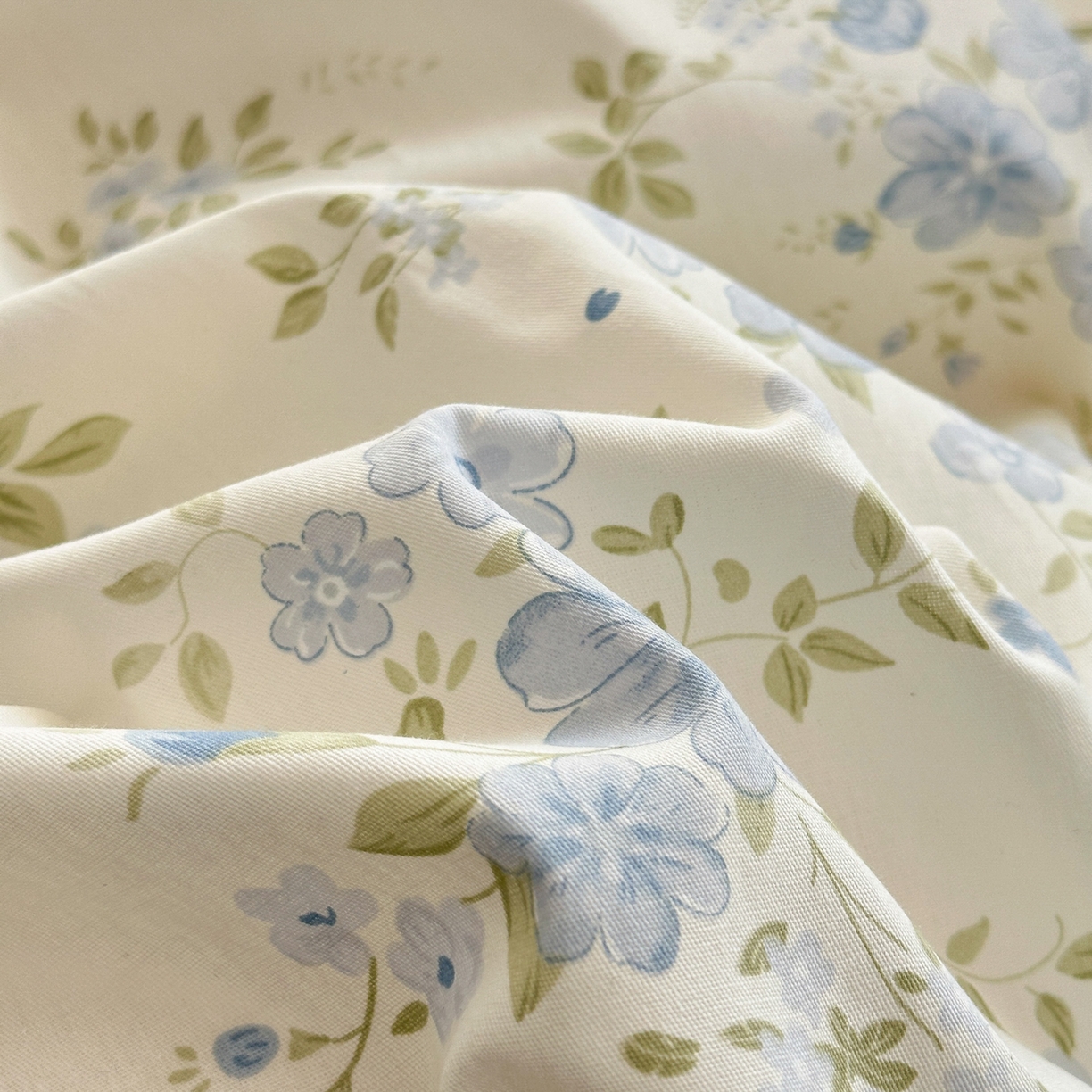 91家纺网 家纺一手货源 找家纺 乐童家纺 2026新款全棉网红直播爆款吊边一字绣工艺款四件套-系列二 苏林米兰