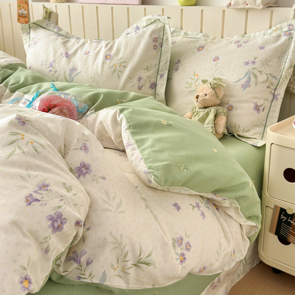 91家纺网 家纺一手货源 找家纺 乐童家纺 2026新款全棉网红直播爆款吊边一字绣工艺款四件套-系列二 幽兰花梦