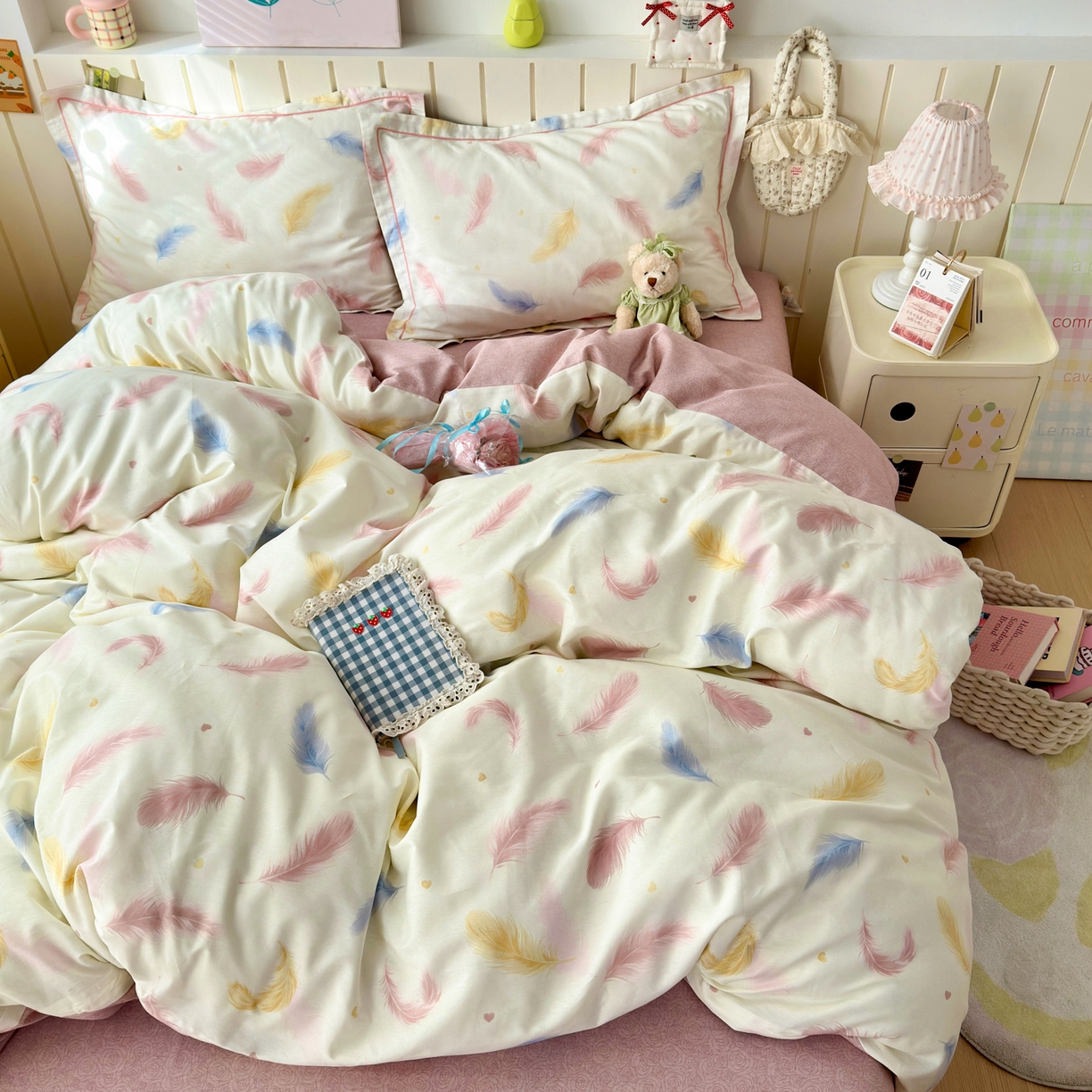 91家纺网 家纺一手货源 找家纺 乐童家纺 2026新款全棉网红直播爆款吊边一字绣工艺款四件套-系列二 羽叶