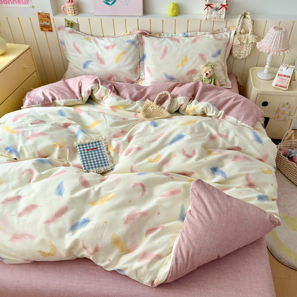 91家纺网 家纺一手货源 找家纺 乐童家纺 2026新款全棉网红直播爆款吊边一字绣工艺款四件套-系列二 羽叶