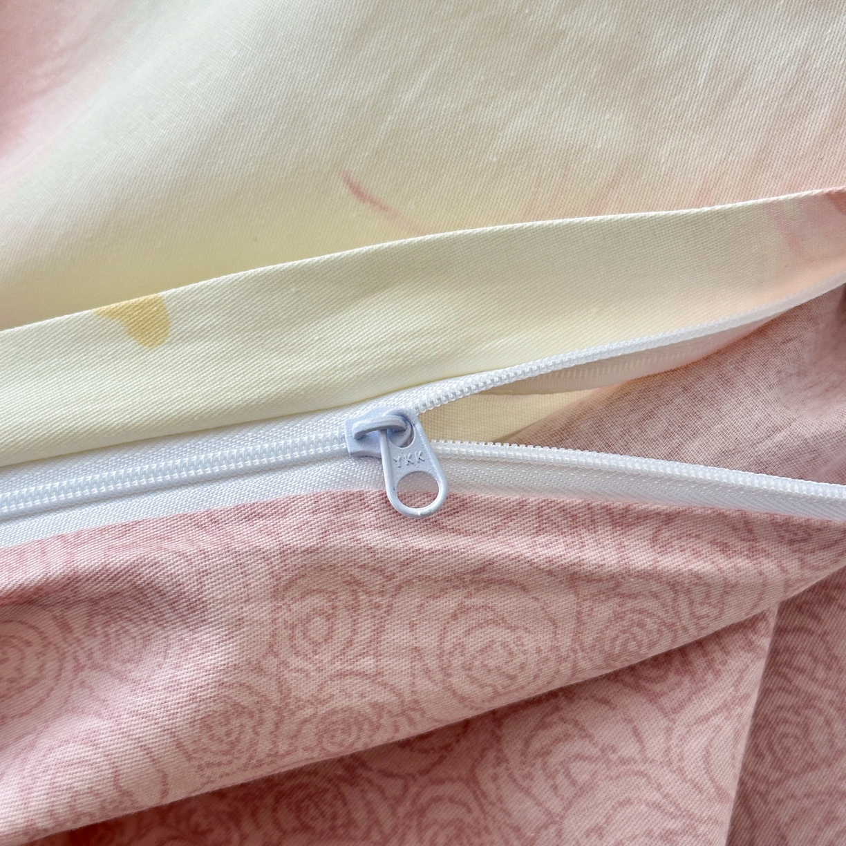 91家纺网 家纺一手货源 找家纺 乐童家纺 2026新款全棉网红直播爆款吊边一字绣工艺款四件套-系列二 羽叶