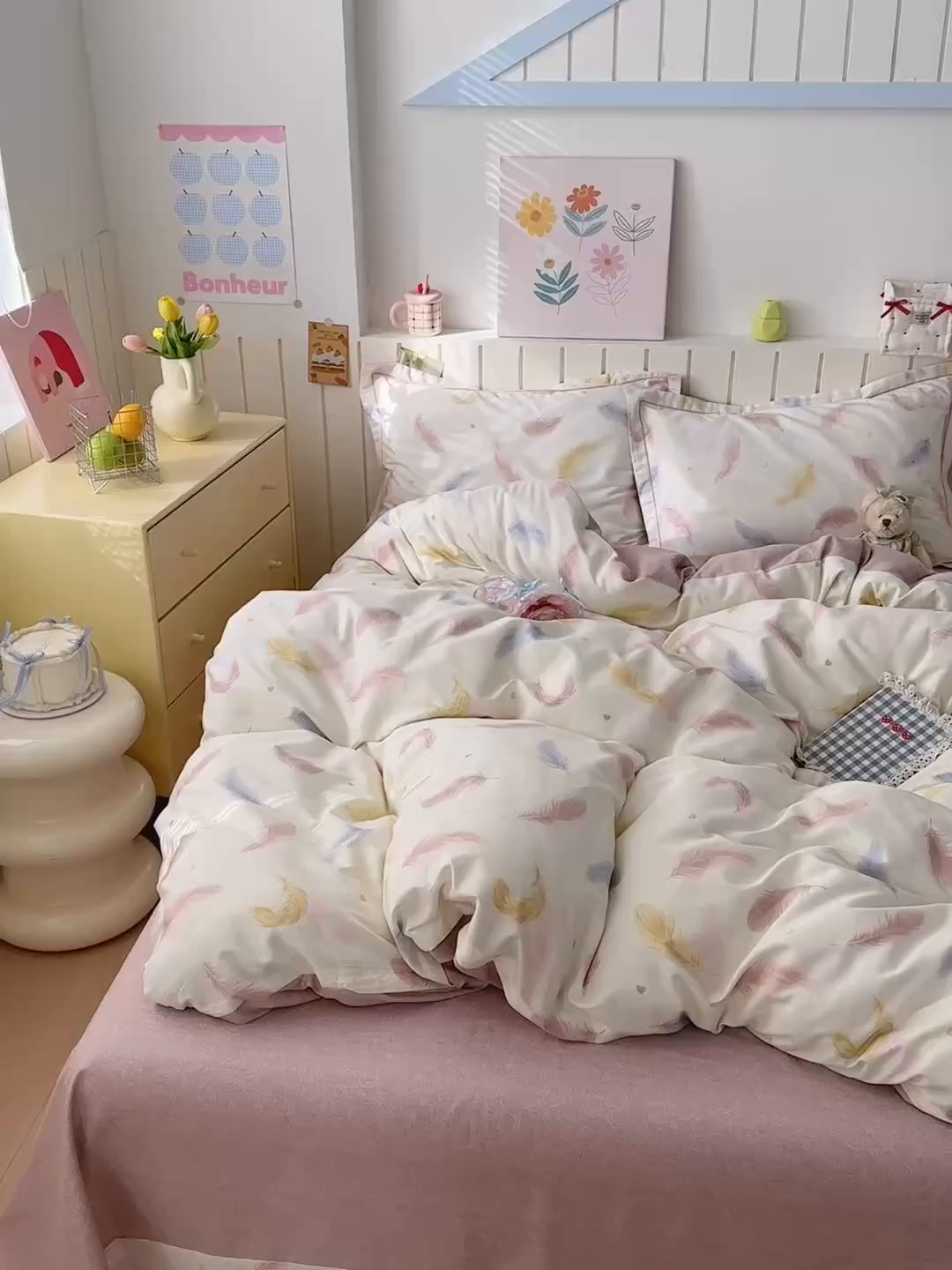 91家纺网 家纺一手货源 找家纺 乐童家纺 2026新款全棉网红直播爆款吊边一字绣工艺款四件套-系列二 羽叶