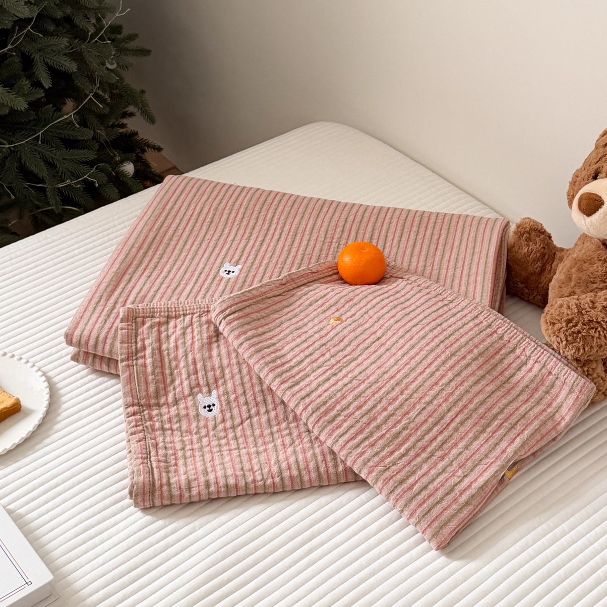 91家纺网 家纺一手货源 找家纺 （总）沐瑟家纺 2026新款全棉水洗绣花枕巾-麦兜