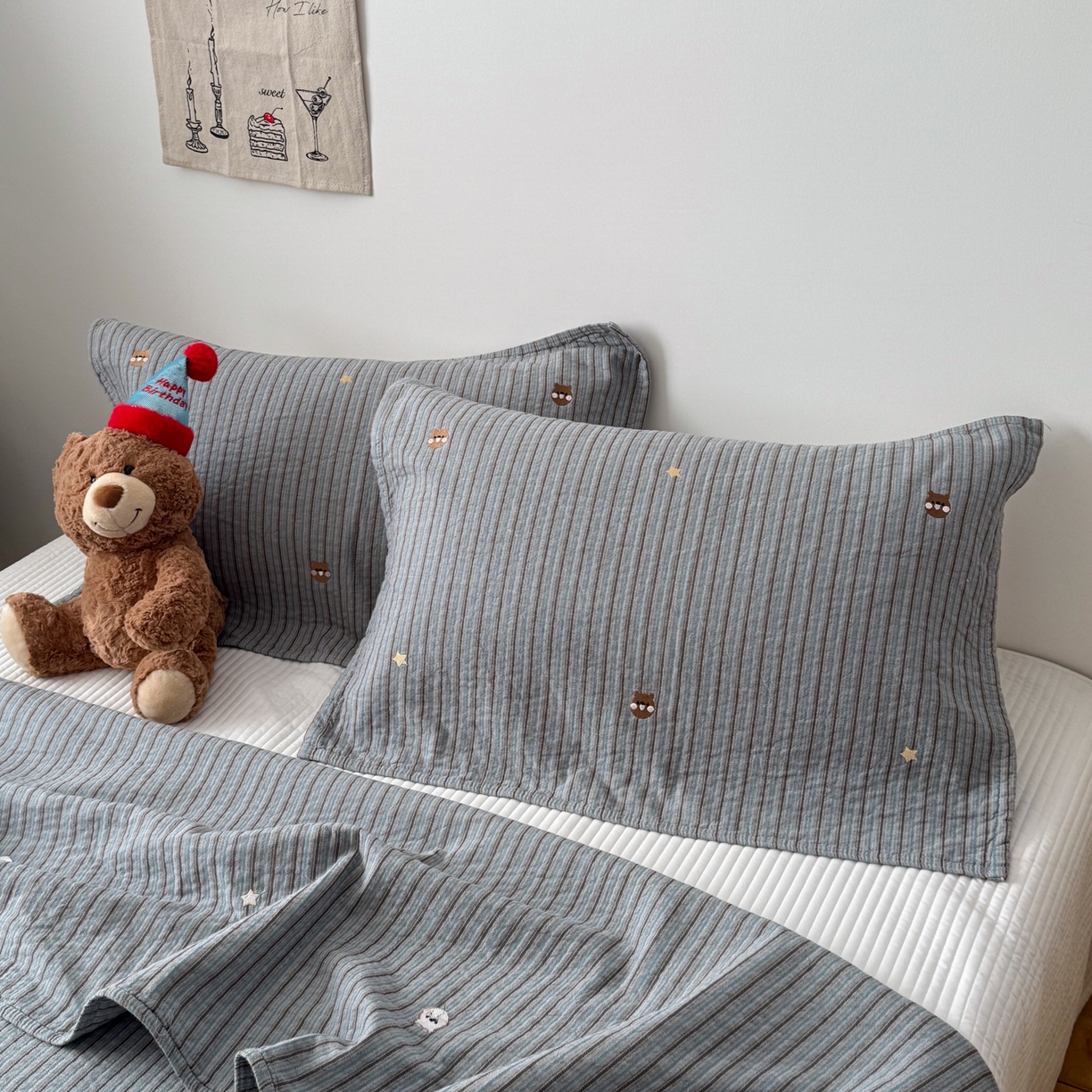 91家纺网 家纺一手货源 找家纺 （总）沐瑟家纺 2026新款全棉水洗绣花枕巾-麦兜