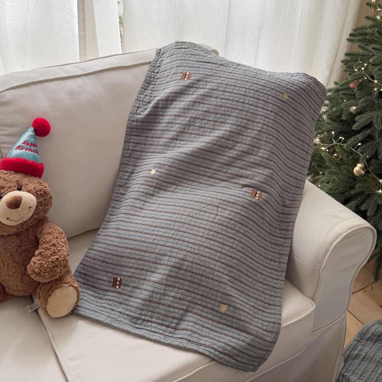 91家纺网 家纺一手货源 找家纺 沐瑟家纺 2026新款全棉水洗绣花枕巾-麦兜 麦兜-蓝色