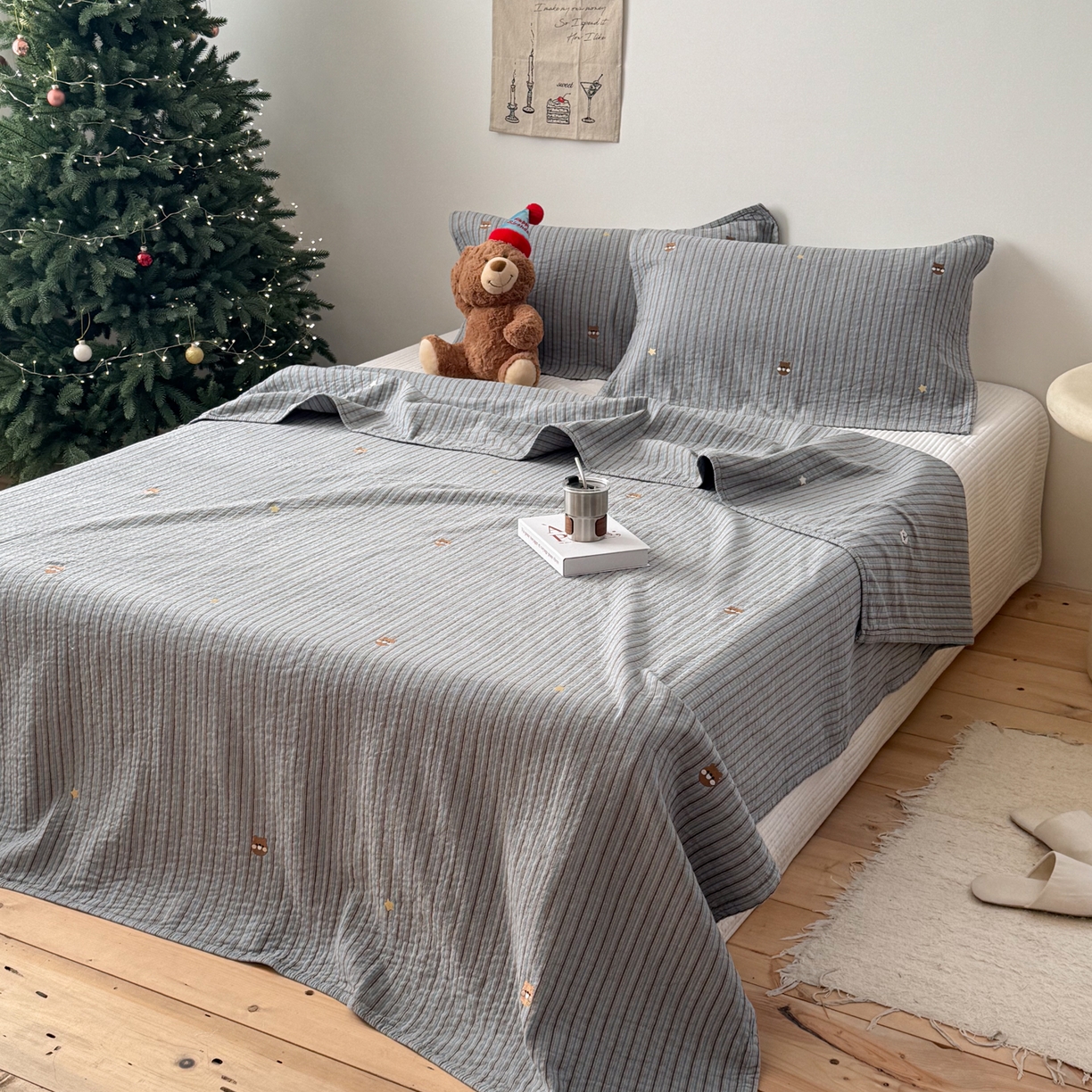 91家纺网 家纺一手货源 找家纺 沐瑟家纺 2026新款全棉水洗绣花枕巾-麦兜 麦兜-蓝色