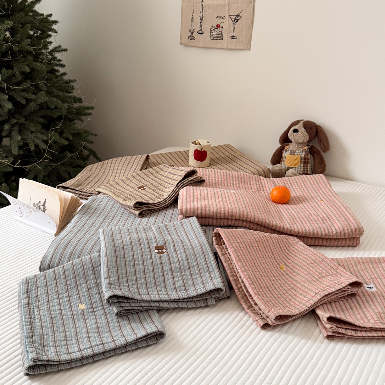 91家纺网 家纺一手货源 找家纺 沐瑟家纺 2026新款全棉水洗绣花枕巾-麦兜 组合图仅做展示不可下单