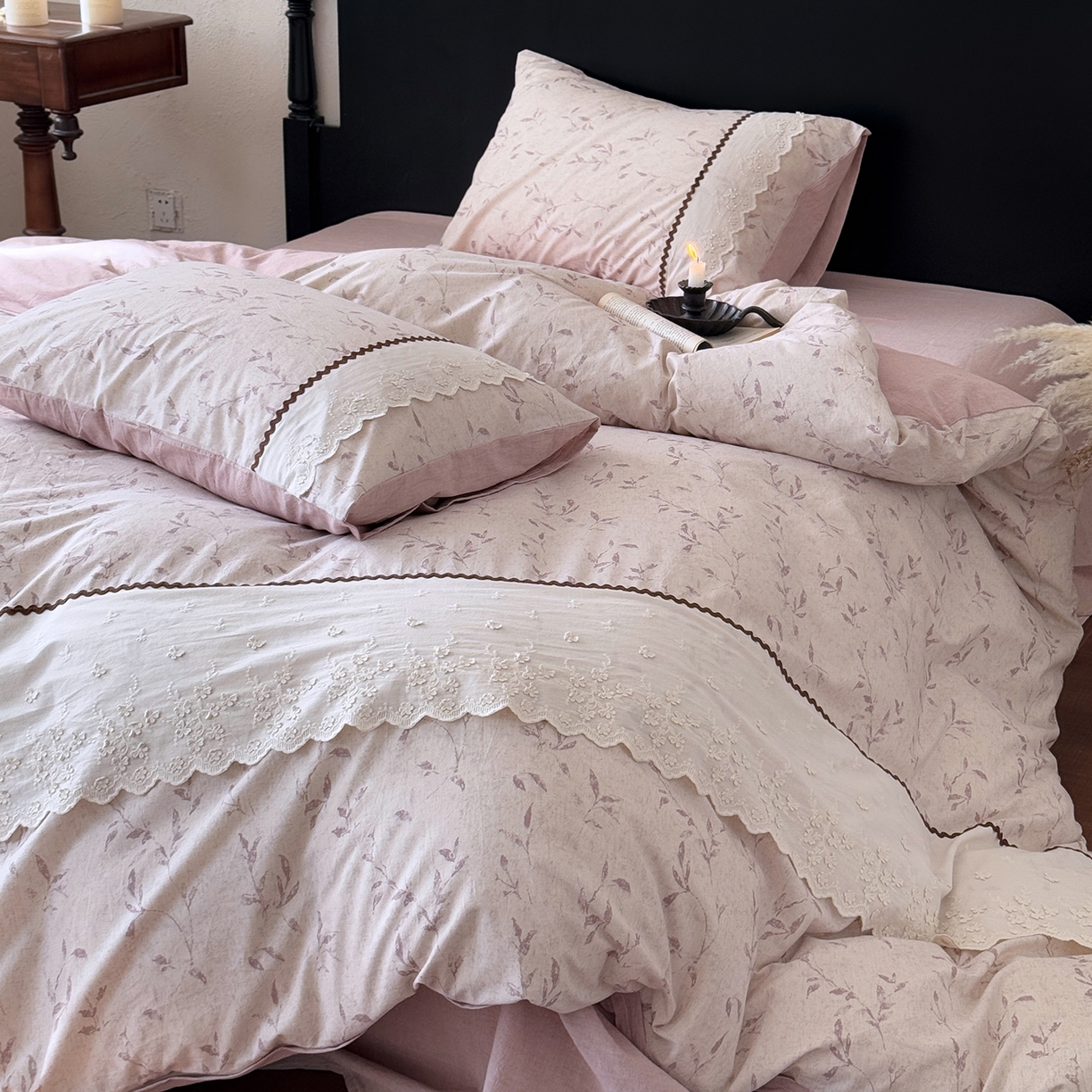 91家纺网 家纺一手货源 找家纺 淑女公社家纺 2026新款法式立体蝴蝶花边棉麻四件套 晚枝 红