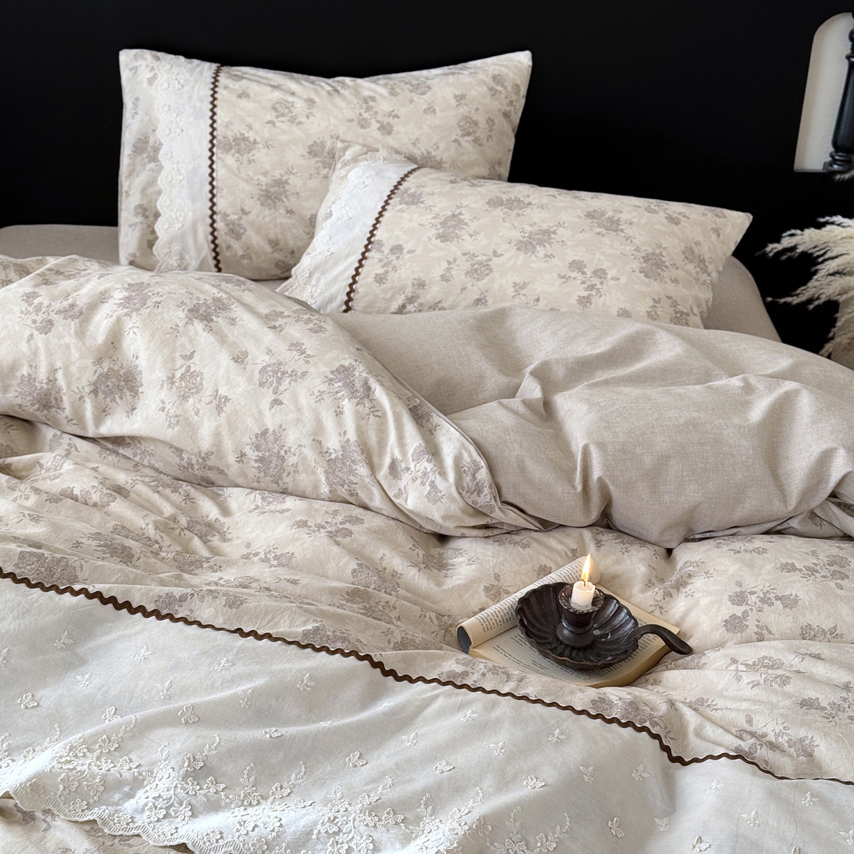 91家纺网 家纺一手货源 找家纺 淑女公社家纺 2026新款法式立体蝴蝶花边棉麻四件套 时雨 咖