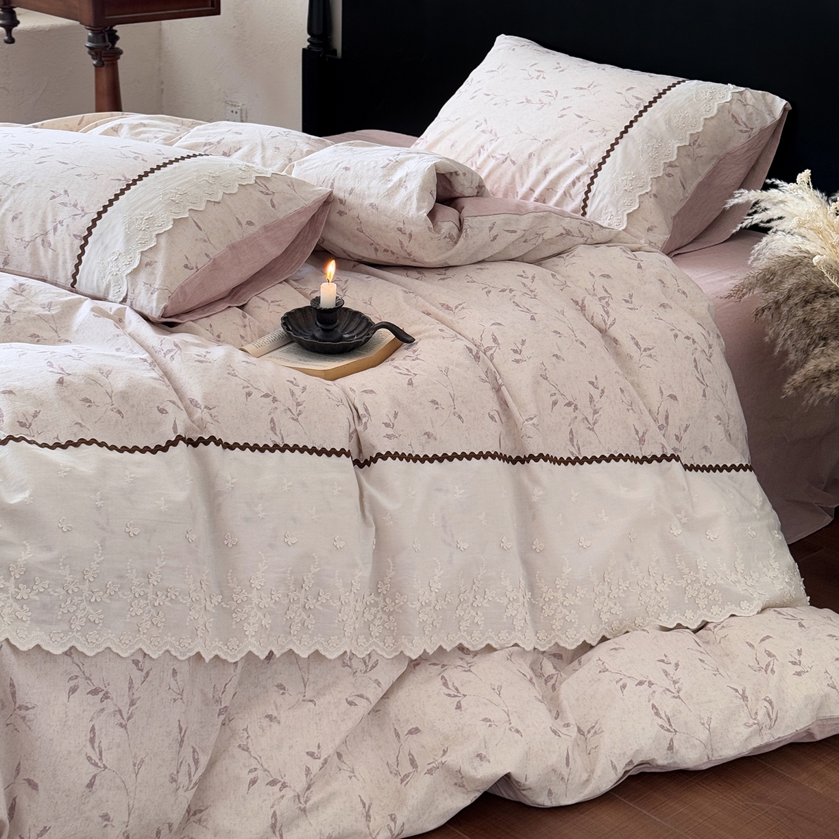 91家纺网 家纺一手货源 找家纺 淑女公社家纺 2026新款法式立体蝴蝶花边棉麻四件套 晚枝 红