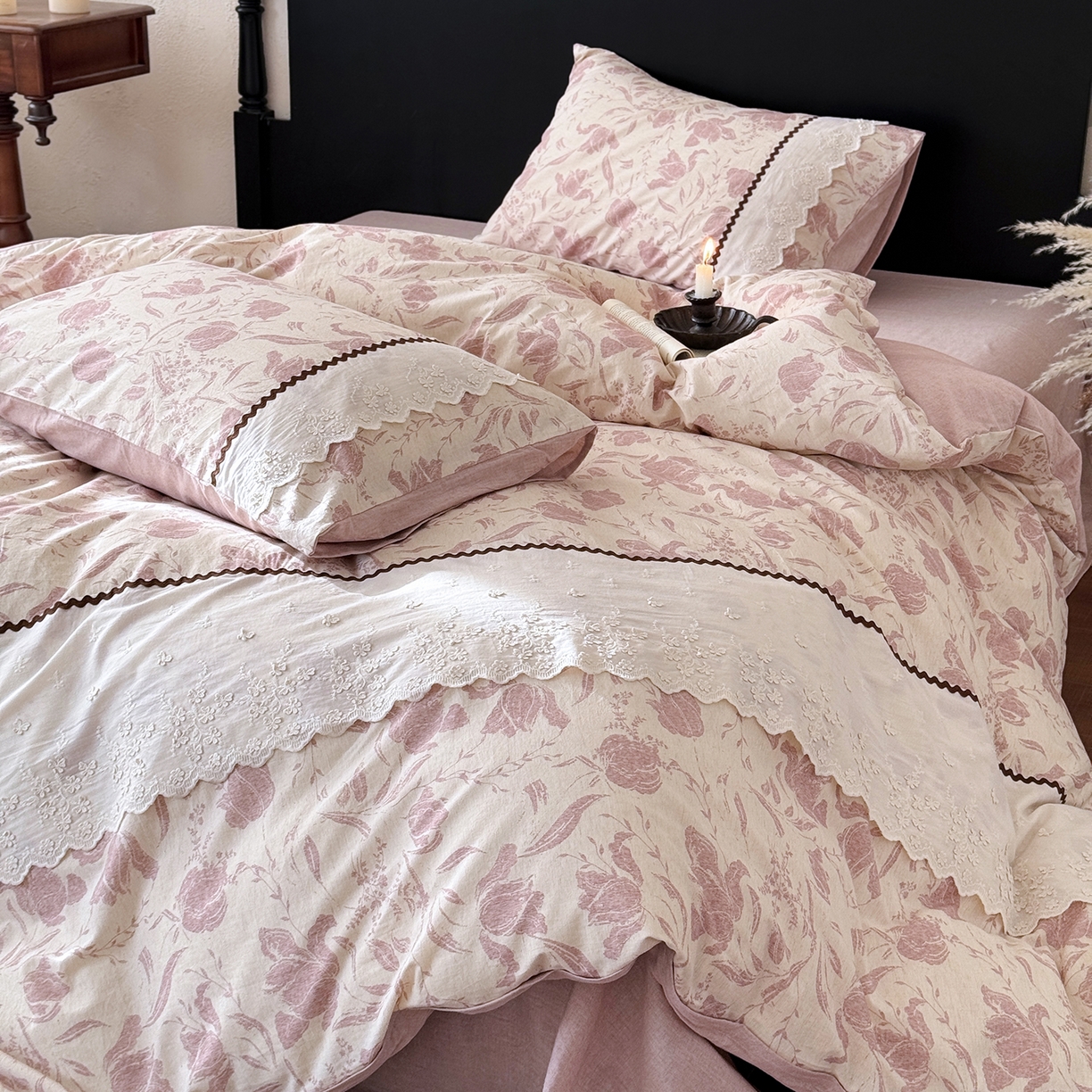 91家纺网 家纺一手货源 找家纺 淑女公社家纺 2026新款法式立体蝴蝶花边棉麻四件套 秋棠 红