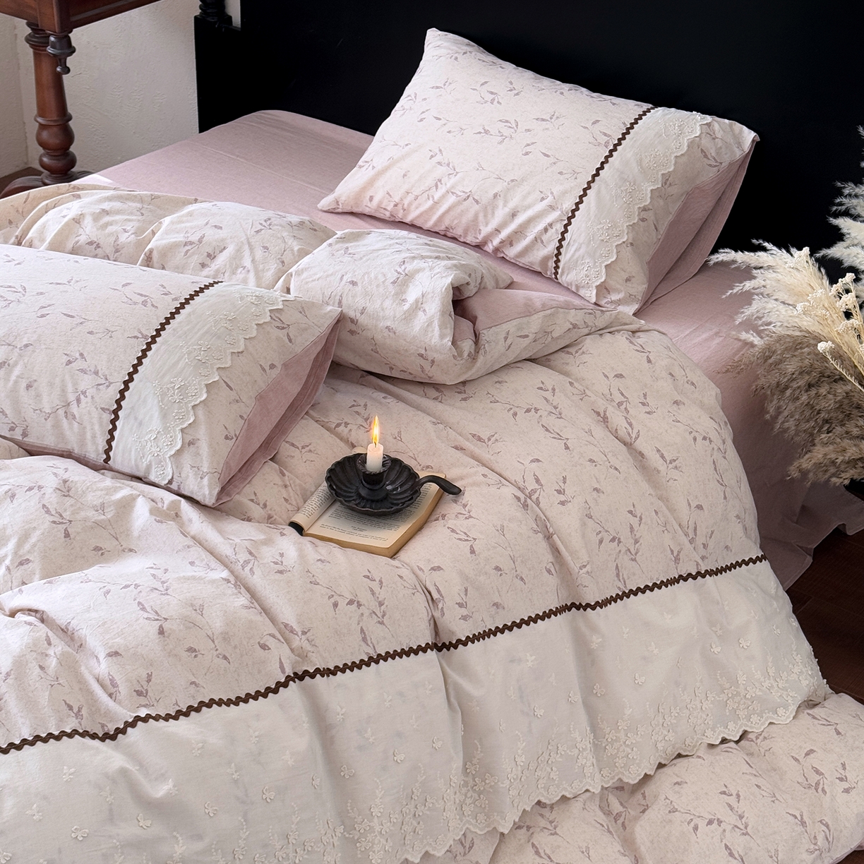 91家纺网 家纺一手货源 找家纺 淑女公社家纺 2026新款法式立体蝴蝶花边棉麻四件套 晚枝 红