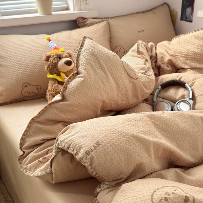 91家纺网 家纺一手货源 找家纺 曼之夏 2026新款A类全棉华夫格提花贝壳边四件套 萌动时光-咖