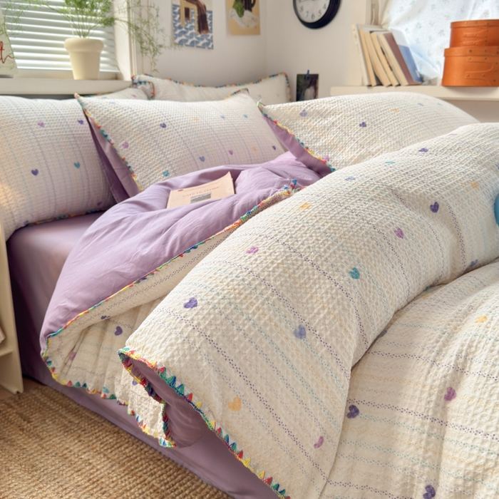 91家纺网 家纺一手货源 找家纺 曼之夏 2026新款A类全棉华夫格提花贝壳边四件套 伊柠