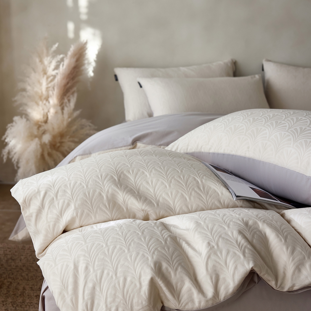 91家纺网 家纺一手货源 找家纺 小懒猪 2026新款亲肤舒适立体全棉纯棉提花四件套-系列三 伊贝卡-奶昔白