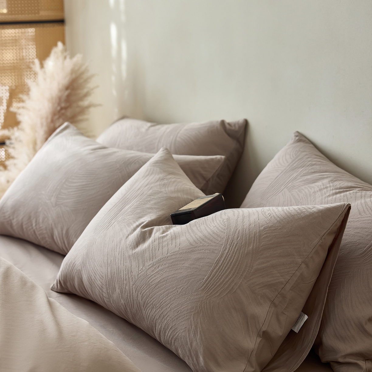 91家纺网 家纺一手货源 找家纺 小懒猪 2026新款亲肤舒适立体全棉纯棉提花四件套-系列三 布兰卡-金属灰