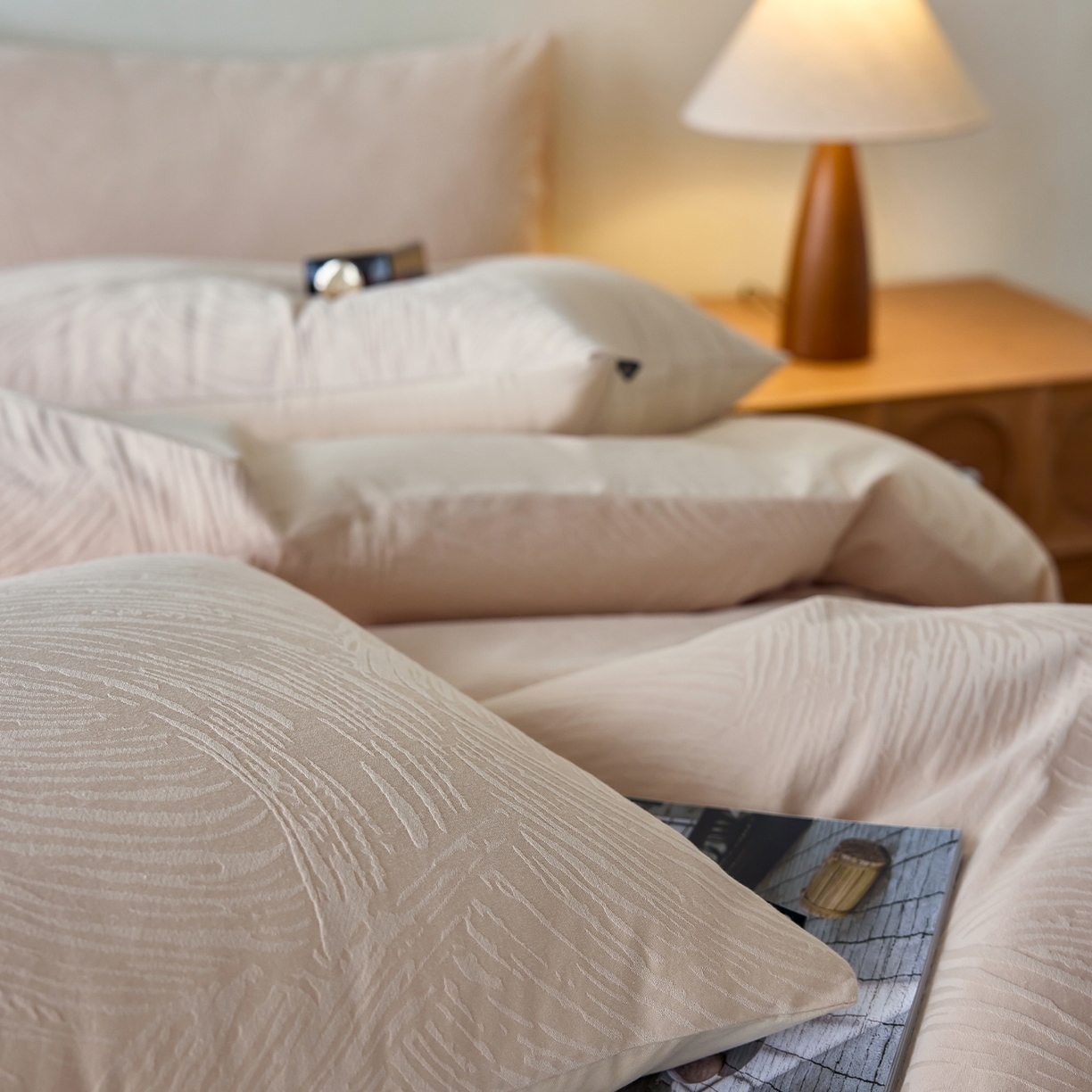 91家纺网 家纺一手货源 找家纺 小懒猪 2026新款亲肤舒适立体全棉纯棉提花四件套-系列三 布兰卡-米杏