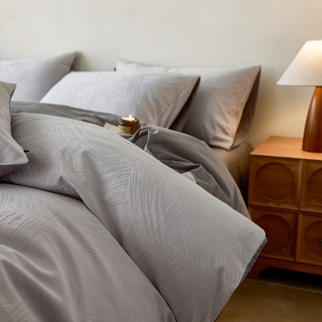 91家纺网 家纺一手货源 找家纺 小懒猪 2026新款亲肤舒适立体全棉纯棉提花四件套-系列三 布兰卡-银灰