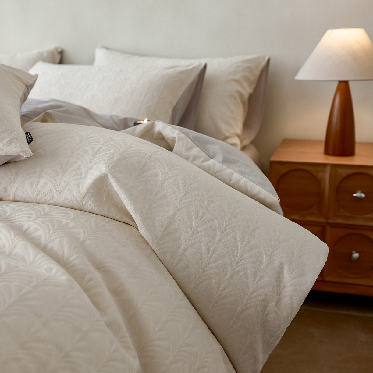 91家纺网 家纺一手货源 找家纺 小懒猪 2026新款亲肤舒适立体全棉纯棉提花四件套-系列三 伊贝卡-奶昔白