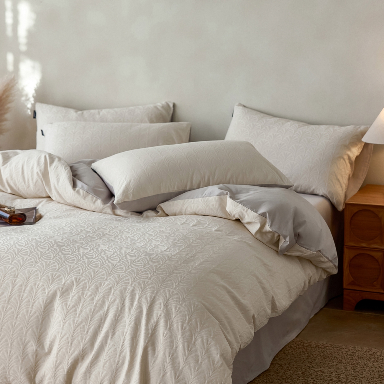 91家纺网 家纺一手货源 找家纺 小懒猪 2026新款亲肤舒适立体全棉纯棉提花四件套-系列三 伊贝卡-奶昔白