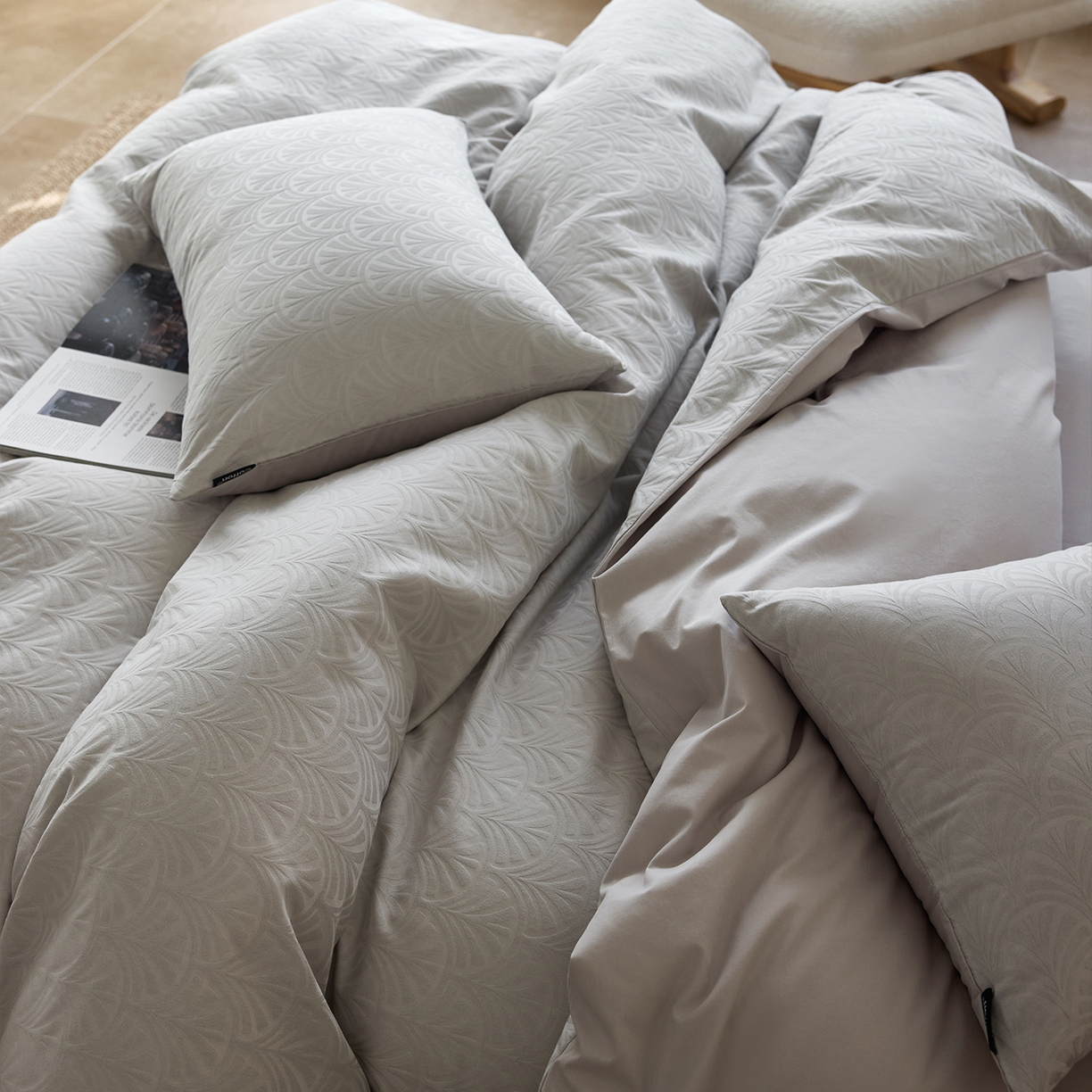 91家纺网 家纺一手货源 找家纺 小懒猪 2026新款亲肤舒适立体全棉纯棉提花四件套-系列三 伊贝卡-银灰