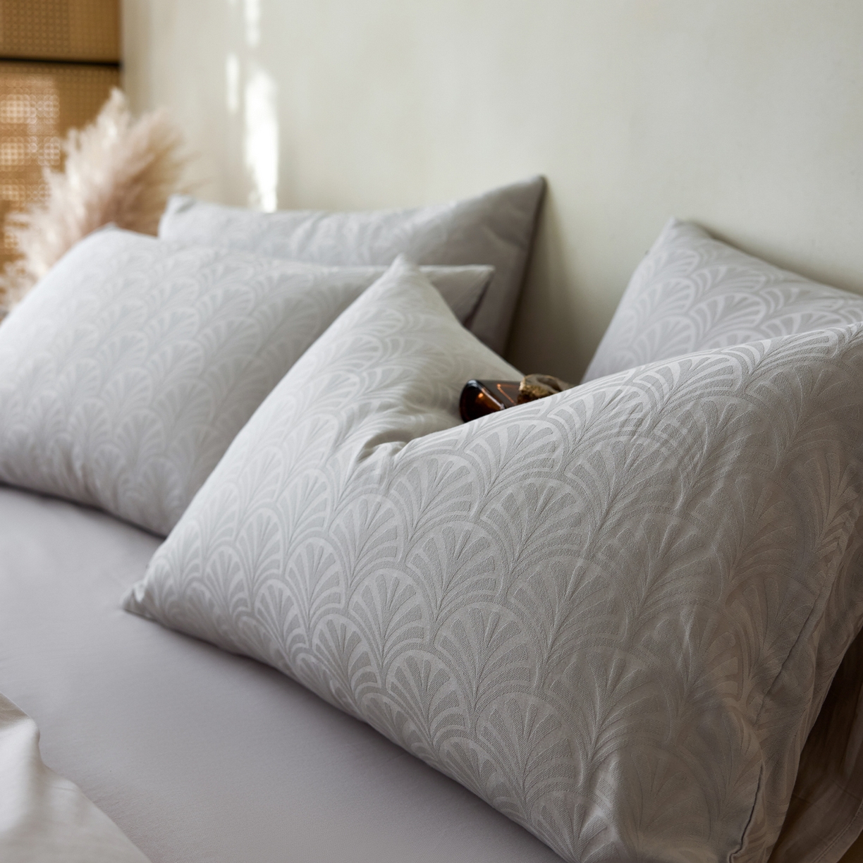 91家纺网 家纺一手货源 找家纺 小懒猪 2026新款亲肤舒适立体全棉纯棉提花四件套-系列三 伊贝卡-银灰