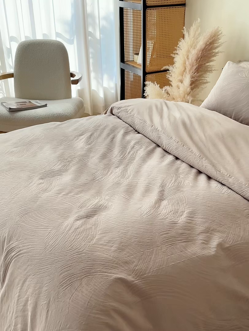 91家纺网 家纺一手货源 找家纺 小懒猪 2026新款亲肤舒适立体全棉纯棉提花四件套-系列三 布兰卡-金属灰