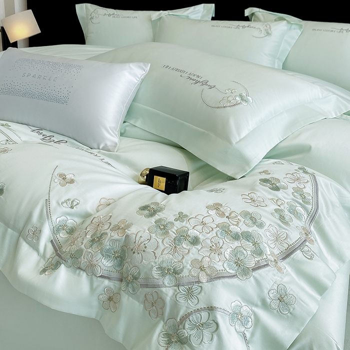 91家纺网 家纺一手货源 找家纺 欣宜家纺 2026春夏新款60支A类新疆长绒棉刺绣轻奢风四件套 樱花-清香绿