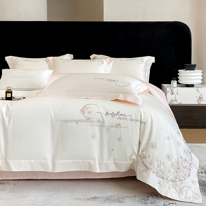 91家纺网 家纺一手货源 找家纺 欣宜家纺 2026春夏新款60支A类新疆长绒棉刺绣轻奢风四件套 樱花-白粉