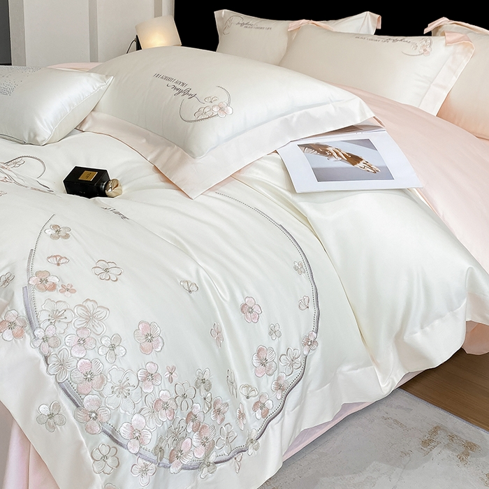 91家纺网 家纺一手货源 找家纺 欣宜家纺 2026春夏新款60支A类新疆长绒棉刺绣轻奢风四件套 樱花-白粉