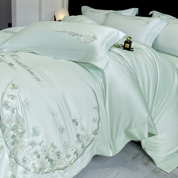 91家纺网 家纺一手货源 找家纺 欣宜家纺 2026春夏新款60支A类新疆长绒棉刺绣轻奢风四件套 樱花-清香绿