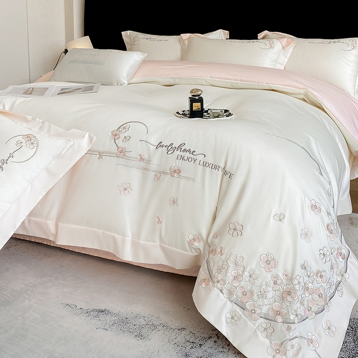 91家纺网 家纺一手货源 找家纺 欣宜家纺 2026春夏新款60支A类新疆长绒棉刺绣轻奢风四件套 樱花-白粉