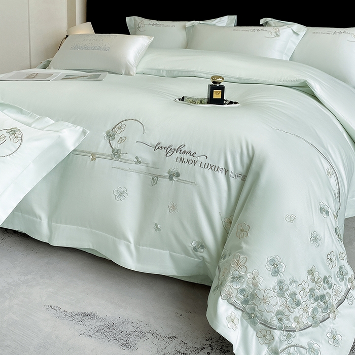 91家纺网 家纺一手货源 找家纺 欣宜家纺 2026春夏新款60支A类新疆长绒棉刺绣轻奢风四件套 樱花-清香绿