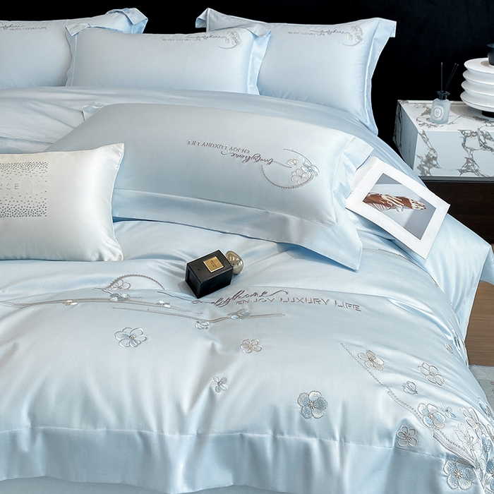 91家纺网 家纺一手货源 找家纺 欣宜家纺 2026春夏新款60支A类新疆长绒棉刺绣轻奢风四件套 樱花-天天蓝