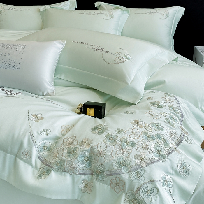 91家纺网 家纺一手货源 找家纺 欣宜家纺 2026春夏新款60支A类新疆长绒棉刺绣轻奢风四件套 樱花-清香绿