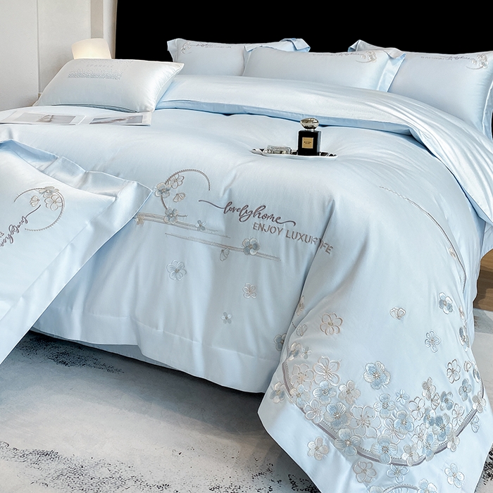 91家纺网 家纺一手货源 找家纺 欣宜家纺 2026春夏新款60支A类新疆长绒棉刺绣轻奢风四件套 樱花-天天蓝