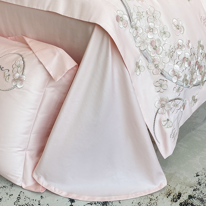 91家纺网 家纺一手货源 找家纺 欣宜家纺 2026春夏新款60支A类新疆长绒棉刺绣轻奢风四件套 樱花-少女粉