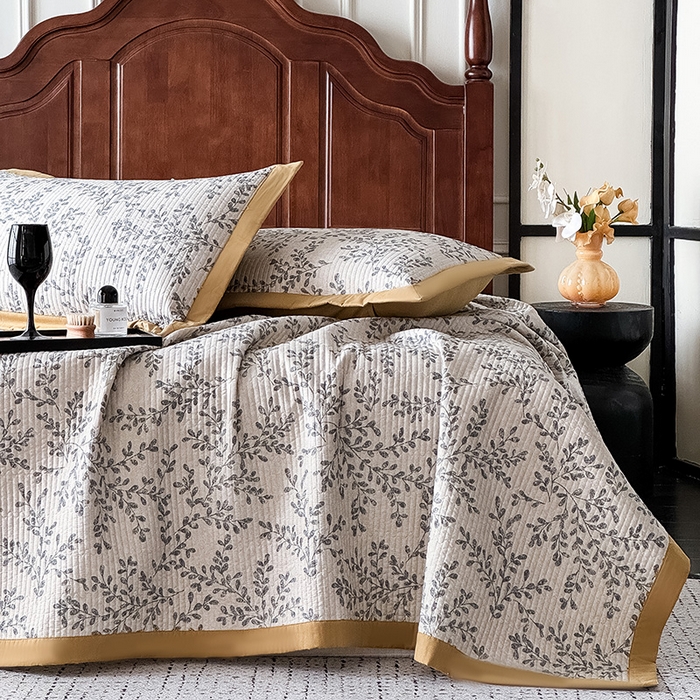 91家纺网 家纺一手货源 找家纺 （总）yyds网供 2026春夏季A类全棉水洗棉夹棉床盖三件套绗缝印花卉ins风四季通用多功能榻榻米 会员优惠 A层全棉+B层羽丝棉+C层全棉 这个价格为销售控价