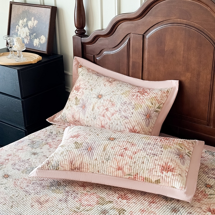 91家纺网 家纺一手货源 找家纺 yyds网供 2026春夏季A类全棉水洗棉夹棉床盖三件套绗缝印花卉ins风四季通用多功能榻榻米 会员优惠 A层全棉+B层羽丝棉+C层全棉 这个价格为销售控价 繁花梦语-印花