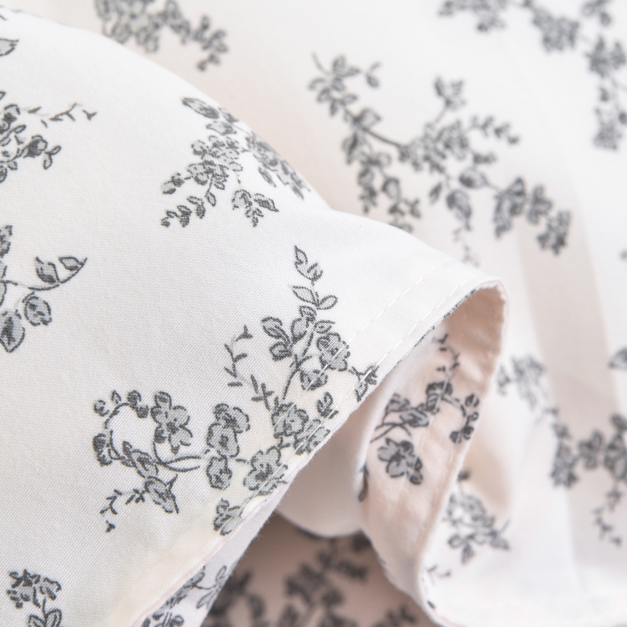 91家纺网 家纺一手货源 找家纺 小雨家纺 2026新款云锦棉韩版印花单被套系列 成瑾9014（星河灰）