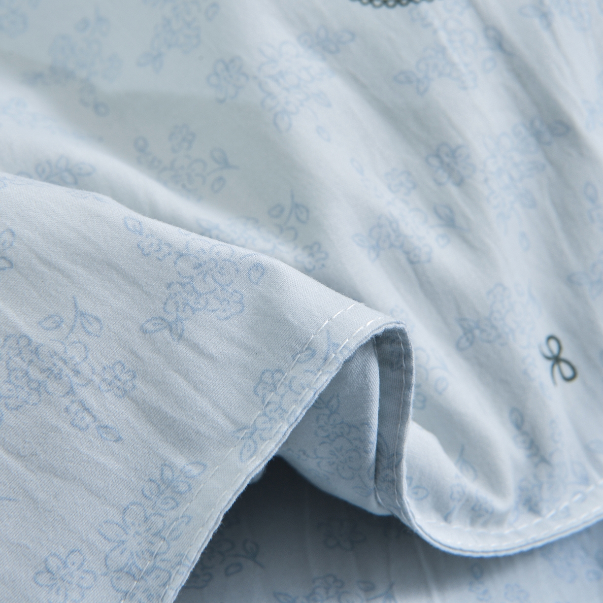 91家纺网 家纺一手货源 找家纺 小雨家纺 2026新款云锦棉韩版印花单被套系列 花香漫漫