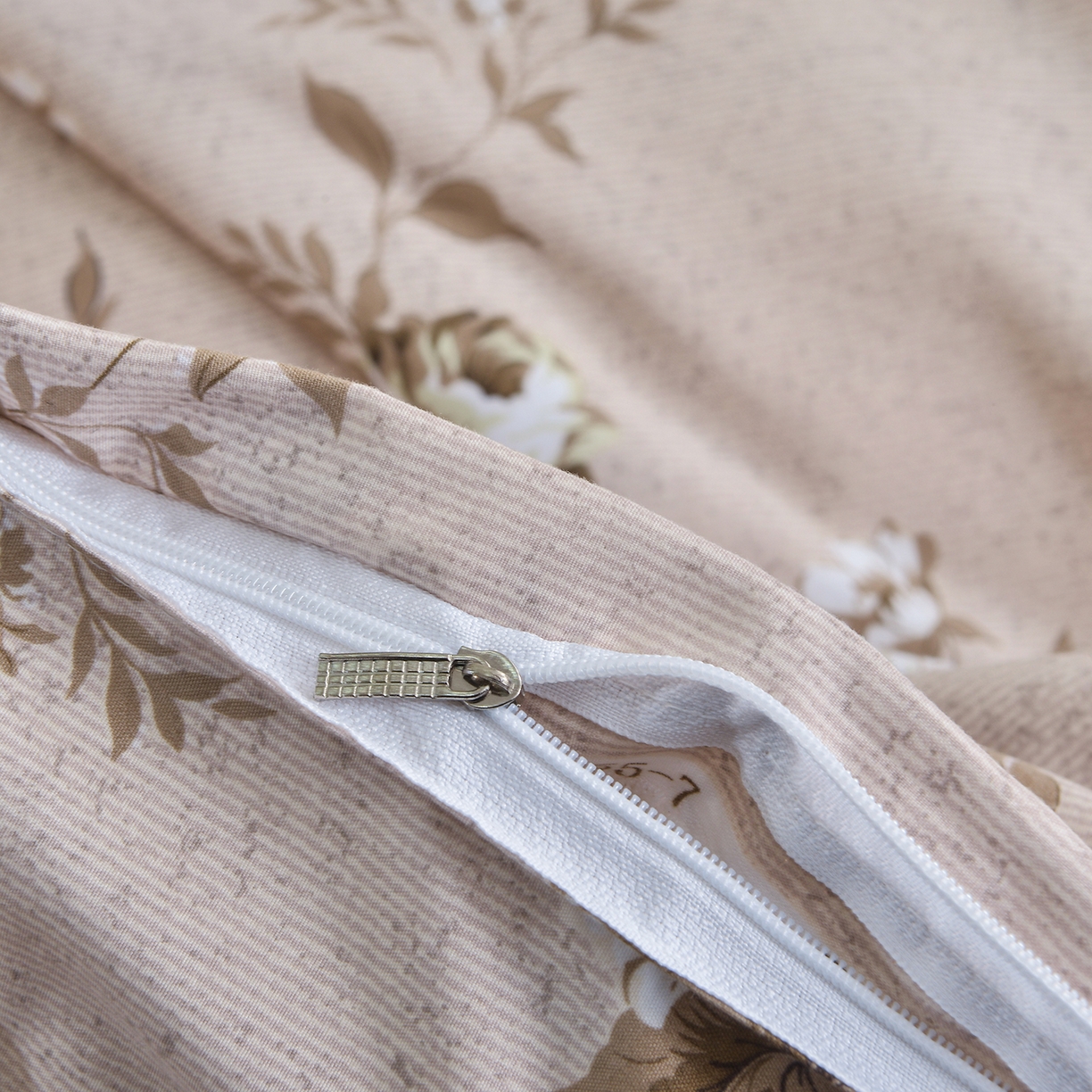 91家纺网 家纺一手货源 找家纺 小雨家纺 2026新款云锦棉韩版印花单被套系列 花屿9055咖拿铁棕