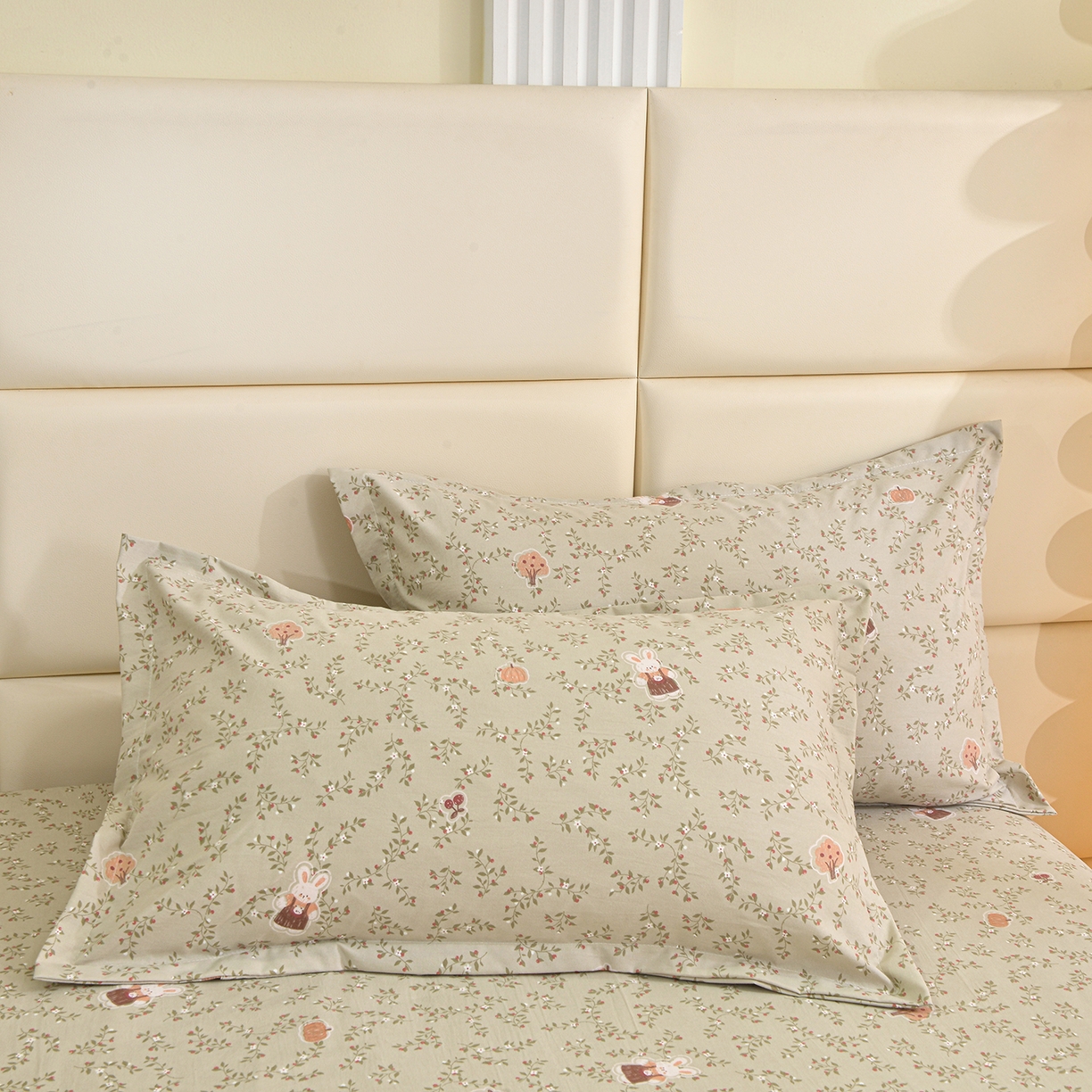 91家纺网 家纺一手货源 找家纺 小雨家纺 2026新款云锦棉韩版印花单床单系列 爱乐兔（拿铁棕）