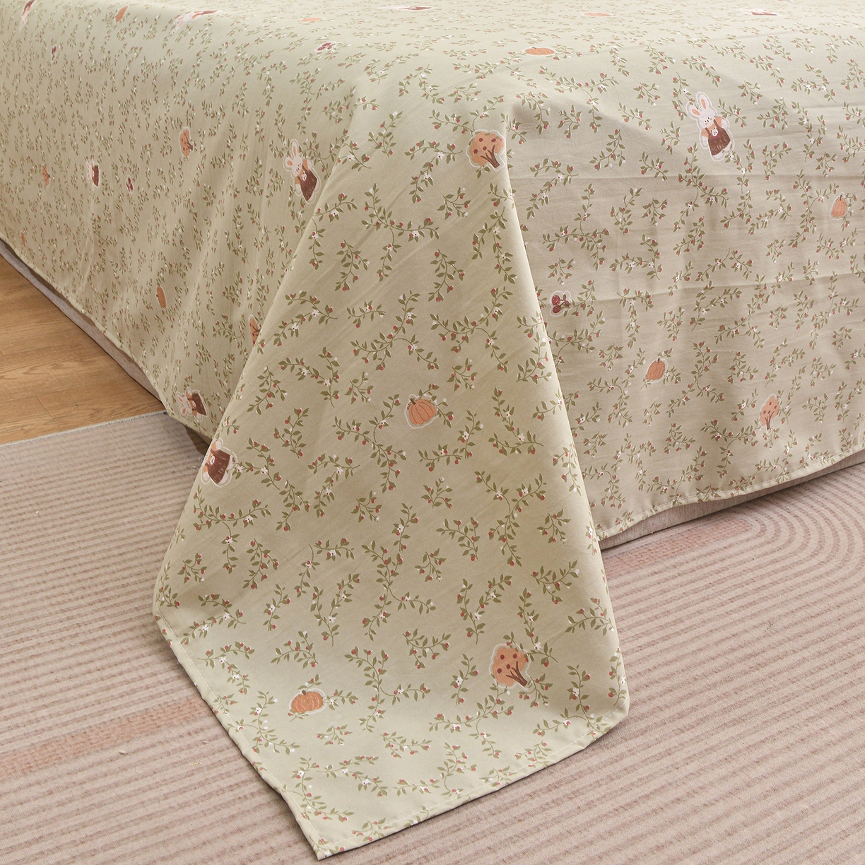 91家纺网 家纺一手货源 找家纺 小雨家纺 2026新款云锦棉韩版印花单床单系列 爱乐兔（拿铁棕）