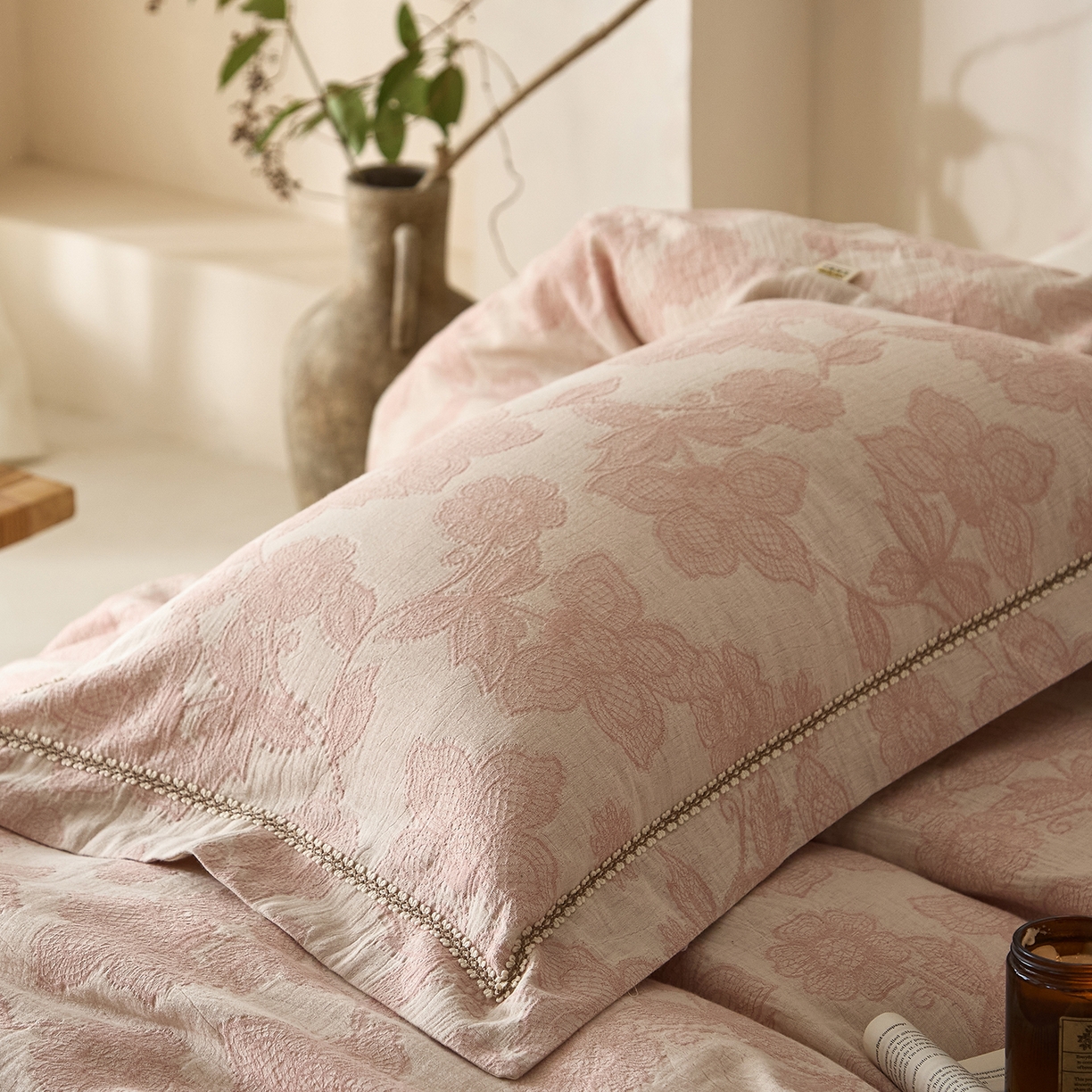 91家纺网 家纺一手货源 找家纺 莱豫家纺 2026新款A类亚麻棉麻色织提花工艺款四件套 落庭霜粉