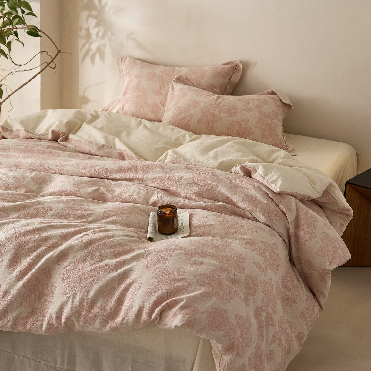 91家纺网 家纺一手货源 找家纺 莱豫家纺 2026新款A类亚麻棉麻色织提花工艺款四件套 落庭霜粉