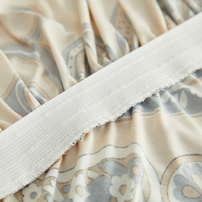 91家纺网 家纺一手货源 找家纺 逐日沙发套 2026新款牛奶丝印花-裙摆沙发套 腰果花