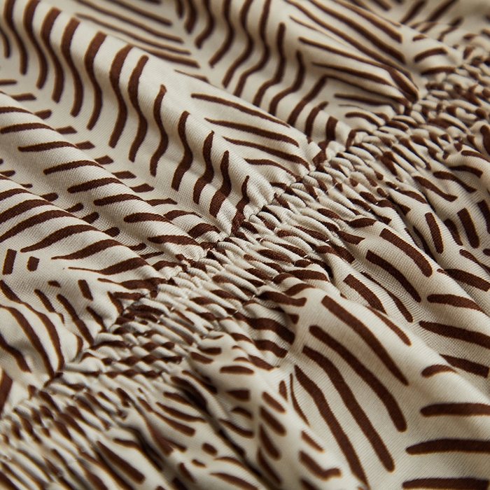 91家纺网 家纺一手货源 找家纺 （总）逐日沙发套 2026新款牛奶丝印花-裙摆沙发套