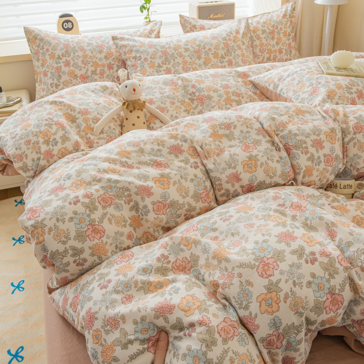 91家纺网 家纺一手货源 找家纺 雯雨家纺 2026春夏新款A类全棉有氧双层纱印花简约款四件套 香水繁花-米