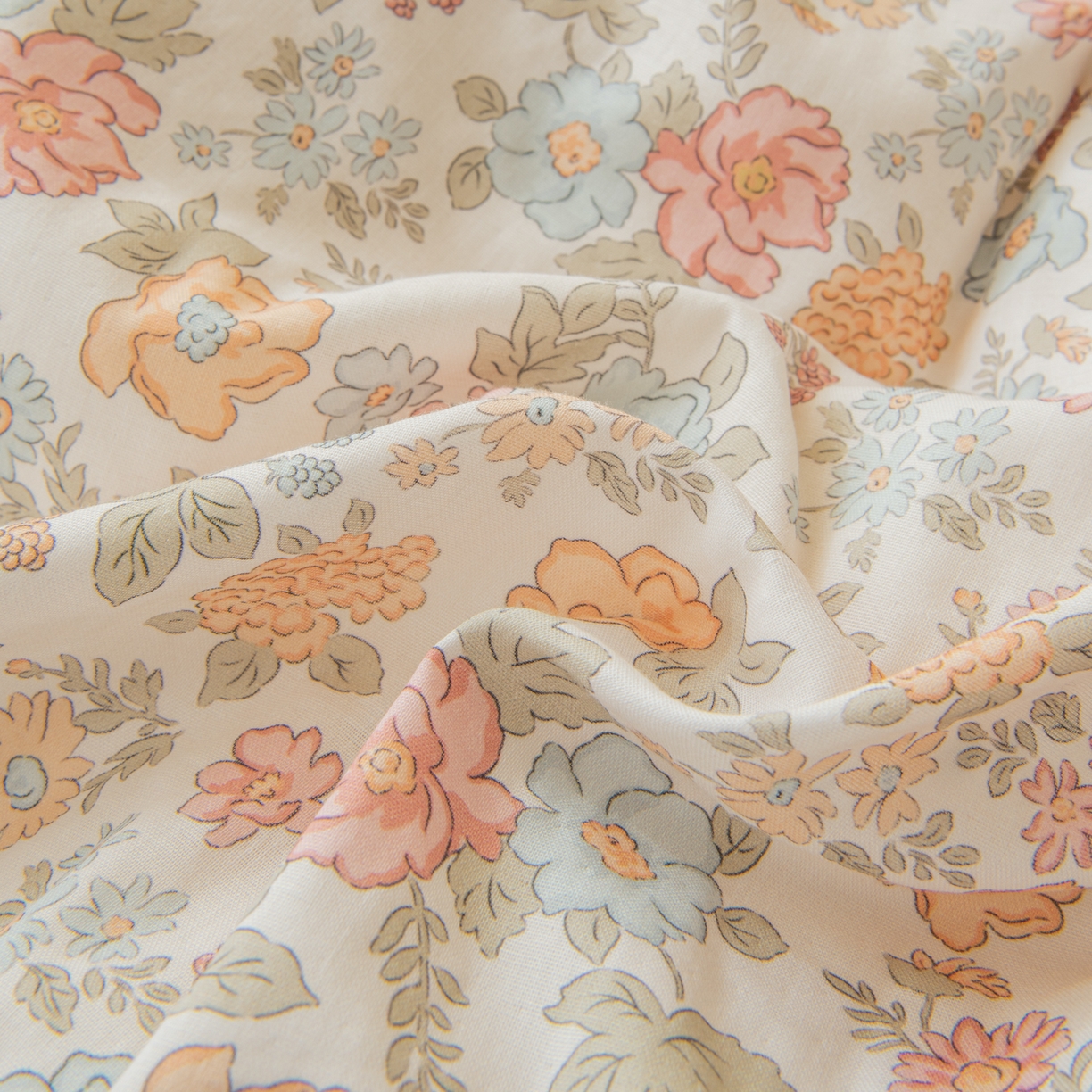 91家纺网 家纺一手货源 找家纺 雯雨家纺 2026春夏新款A类全棉有氧双层纱印花简约款四件套 香水繁花-米